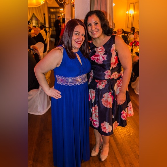 RM Richard’s gown royal blue color it is size 14P also has been hemmed. - Picture 3 of 7